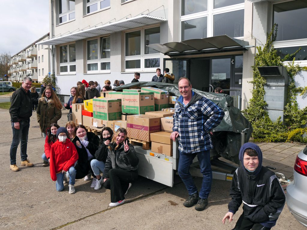 Relief supplies campaign for Ukraine at the Boizenburg school centre