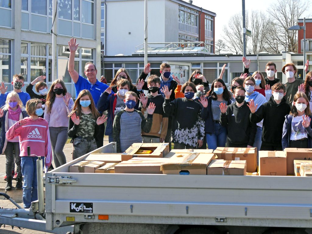 Association Lüneburger Hilfsprojekt Ukraine e. V. collects relief supplies at the Bleckede school centre